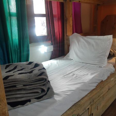 Хостел La Siesta India Manali Екстер'єр фото