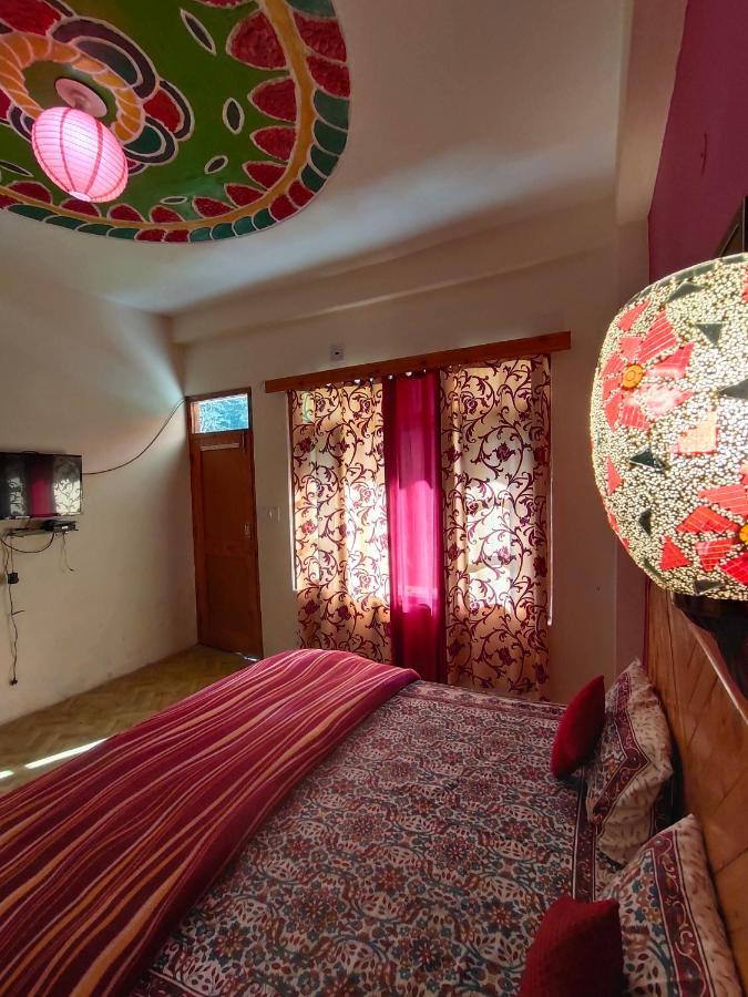 Хостел La Siesta India Manali Екстер'єр фото