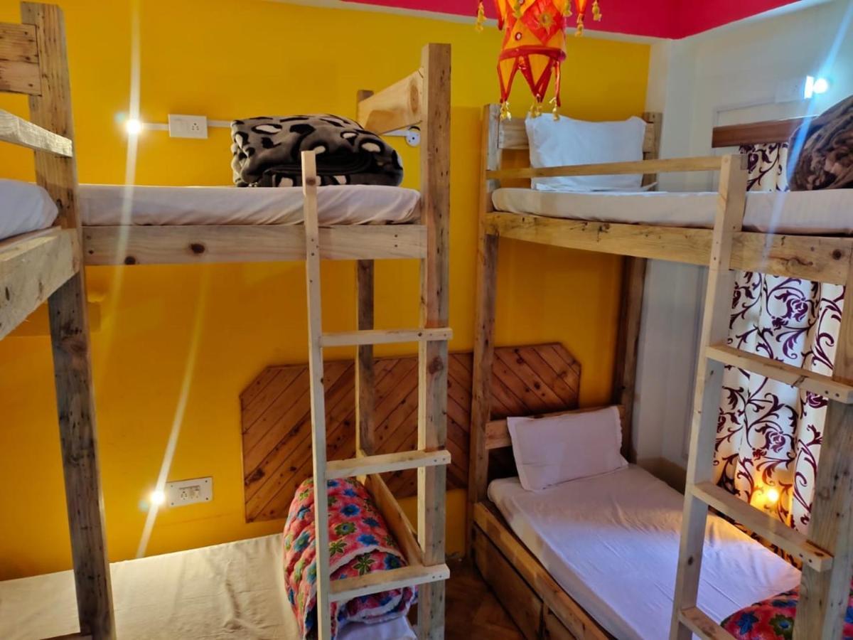 Хостел La Siesta India Manali Екстер'єр фото